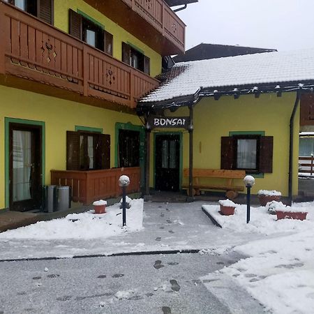 Bed and Breakfast Garni Bonsai Pinzolo Exterior foto