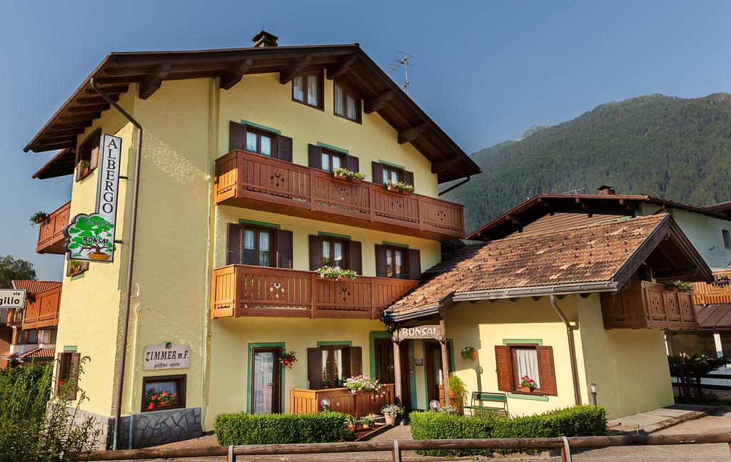 Bed and Breakfast Garni Bonsai Pinzolo Exterior foto