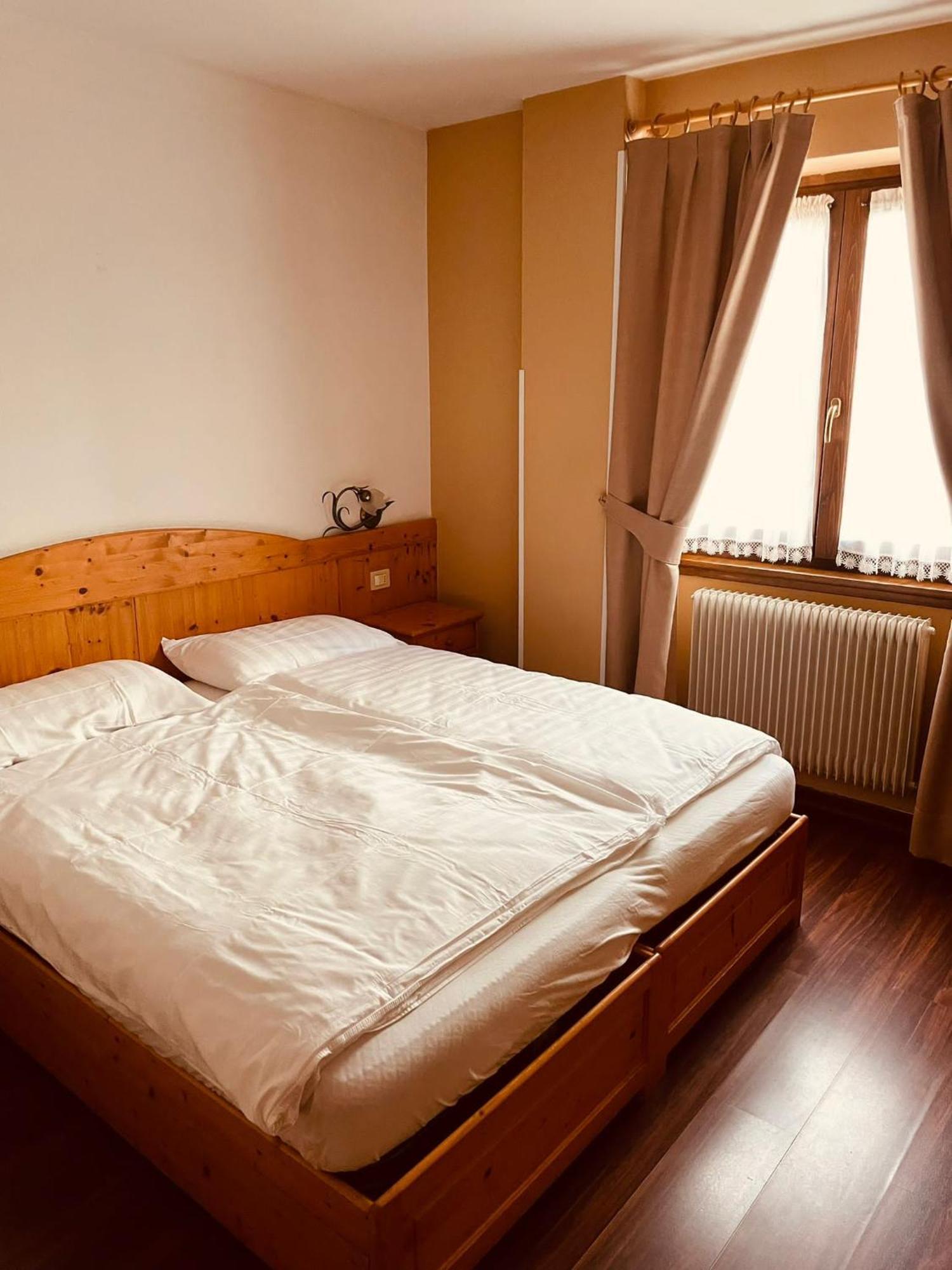 Bed and Breakfast Garni Bonsai Pinzolo Exterior foto