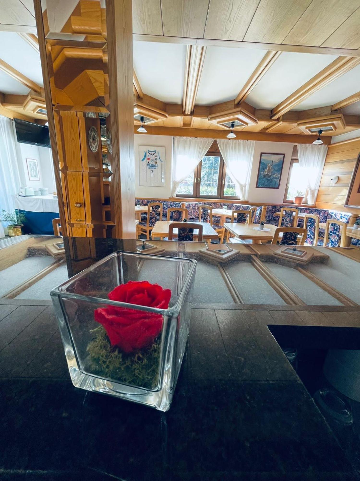 Bed and Breakfast Garni Bonsai Pinzolo Exterior foto