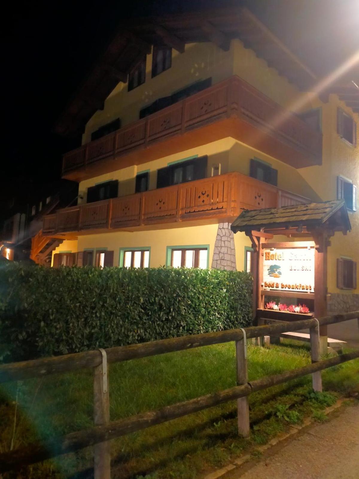 Bed and Breakfast Garni Bonsai Pinzolo Exterior foto