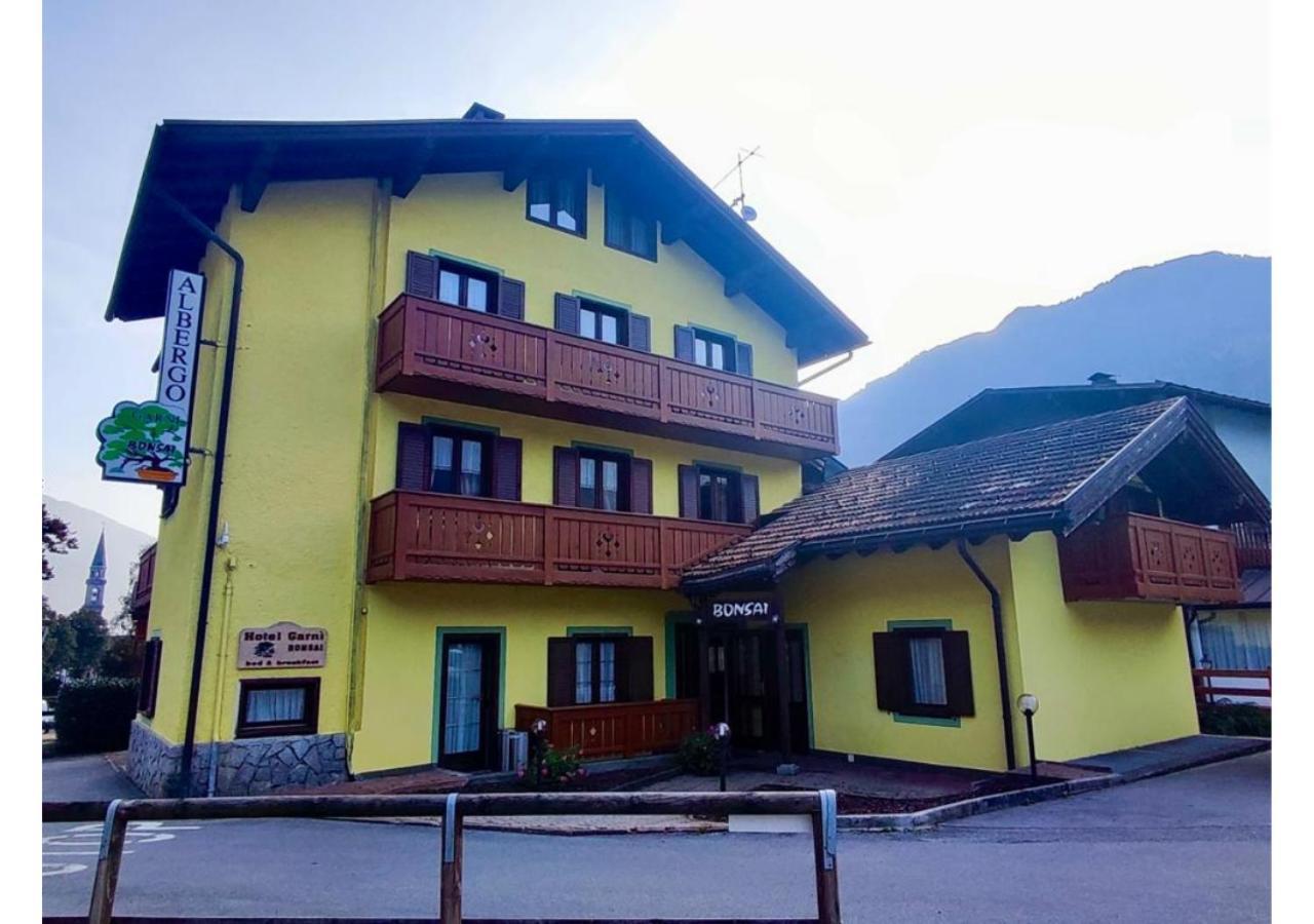 Bed and Breakfast Garni Bonsai Pinzolo Exterior foto