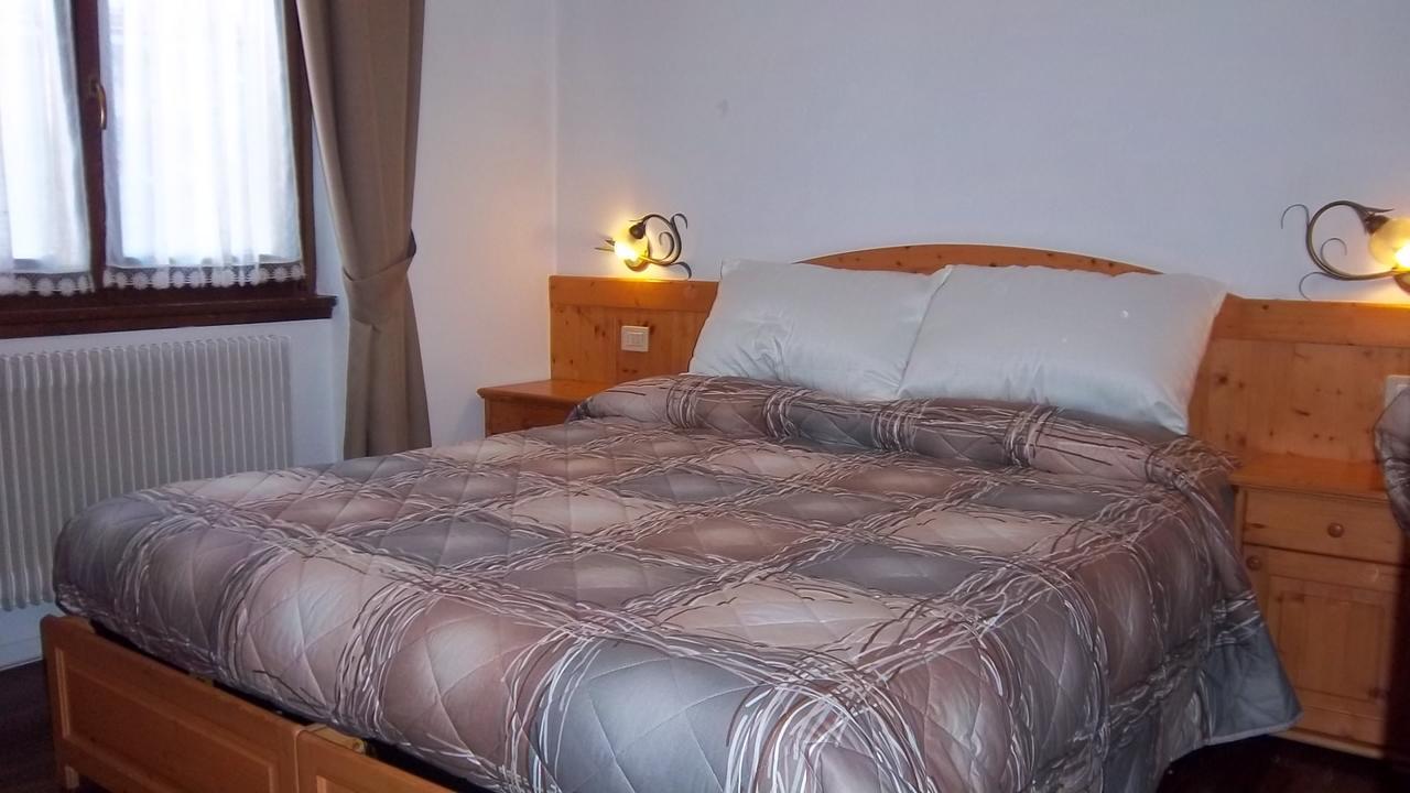 Bed and Breakfast Garni Bonsai Pinzolo Exterior foto